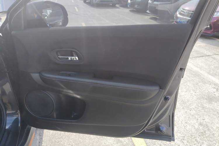 Used Honda Vezel 2022 1.5L CVT Phantom Night Pioneer Edition