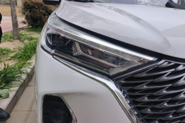 Used Haval M6 2023 PLUS 1.5T DCT Elite Smart Connectivity Model Right Front Headlight