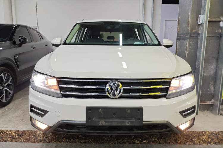 Used Volkswagen Tiguan L 2017 330TSI Automatic Two-Wheel Drive Luxury Edition
