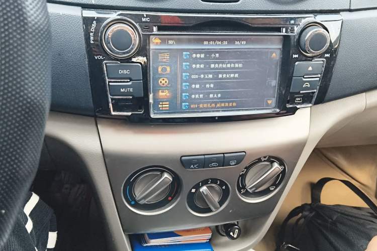 Used CHANGAN Alsvin V3 2012 1.3L Manual Comfort Version China IV Standard
