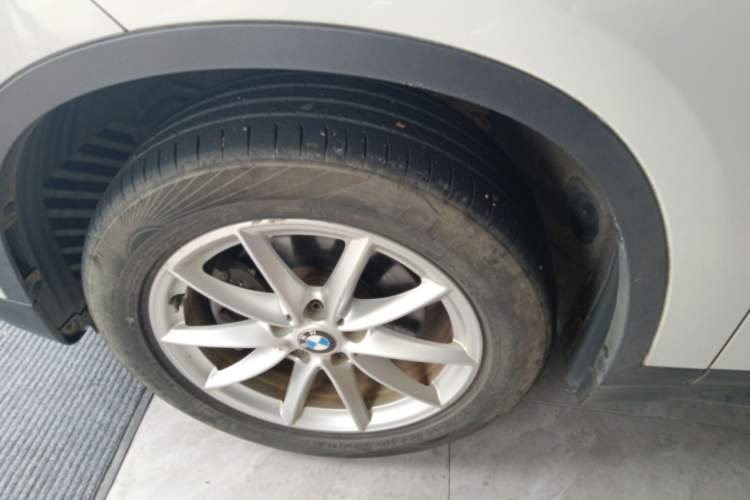 Used BMW X1 2016 sDrive18Li Fashion Model Left Front Wheel Hub