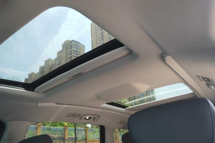 Used JAC Refine RF8 PHEV 2024 Zhiling Edition 1.5T 150KM Flagship Model – Lithium Iron Phosphate Headliner