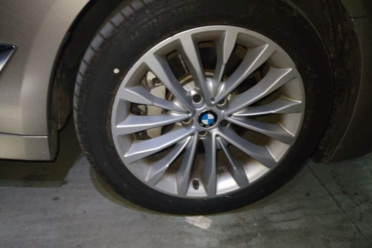 Used BMW 5 Series 2018 530Li Leading Edition Luxury Package
