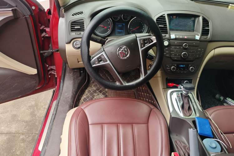 Used Buick Regal 2011 2.4L SIDI Elite Edition Steering Wheel