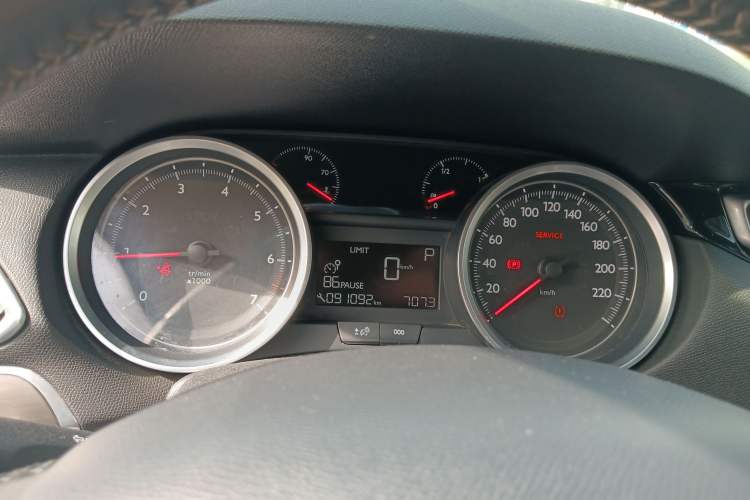 Used Peugeot 408 2016 1.6T Automatic Luxury Edition Instrument Cluster