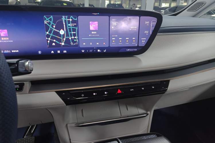 Used Buick GL8 New Energy 2024 Lu Zun Luxury Edition 6-Seater Audio And AC Panel