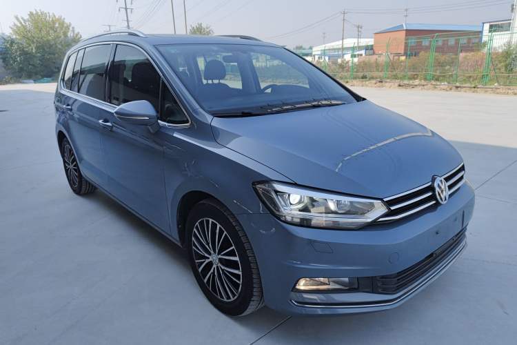 Used Volkswagen Touran 2016 Volkswagen Touran L 330TSI DSG Luxury Edition
