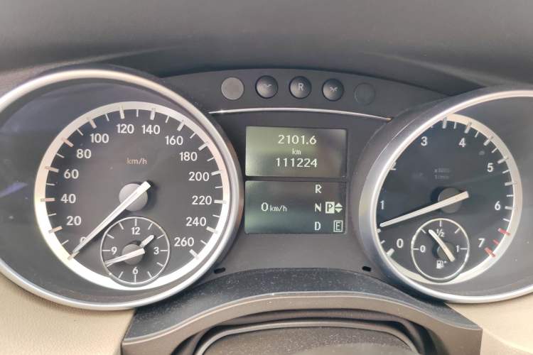 Used Mercedes-Benz R-Class 2014 R 320 4MATIC Luxury Model