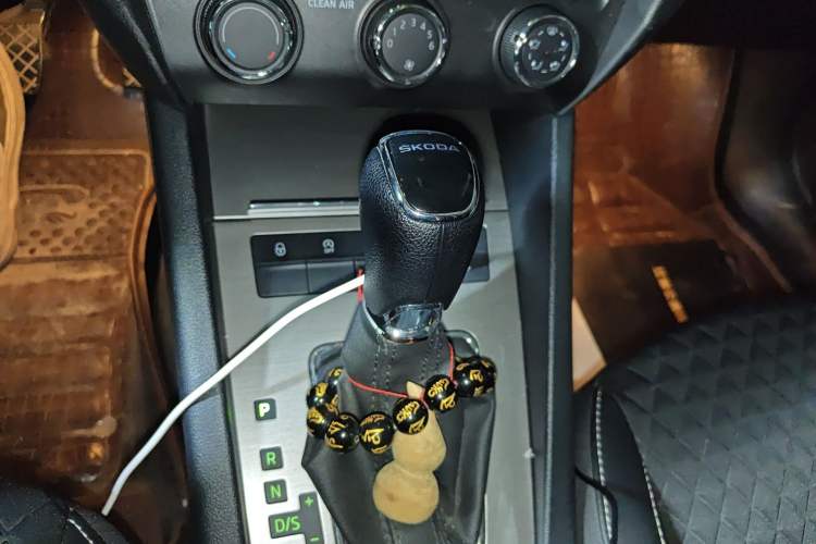 Used Skoda Octavia 2019 1.5L Automatic Smart Drive Luxury Edition China VI Standard