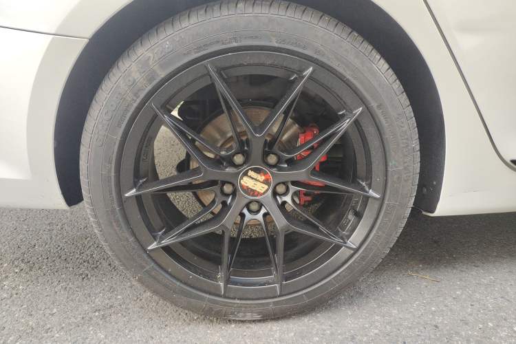 Used MG 6 2020 1.5T Automatic Trophy Flagship Edition Right Rear Wheel Hub