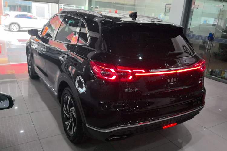 Used Hongqi HS5 2022 Revised Version 2.0T Smart Connect Flagship Edition
