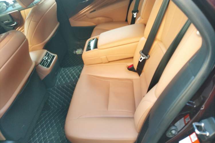 Used Lexus LS 2023 500h Excellence Edition