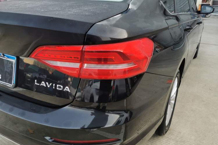 Used Volkswagen Lavida 2021 1.5L Automatic Comfort Edition
