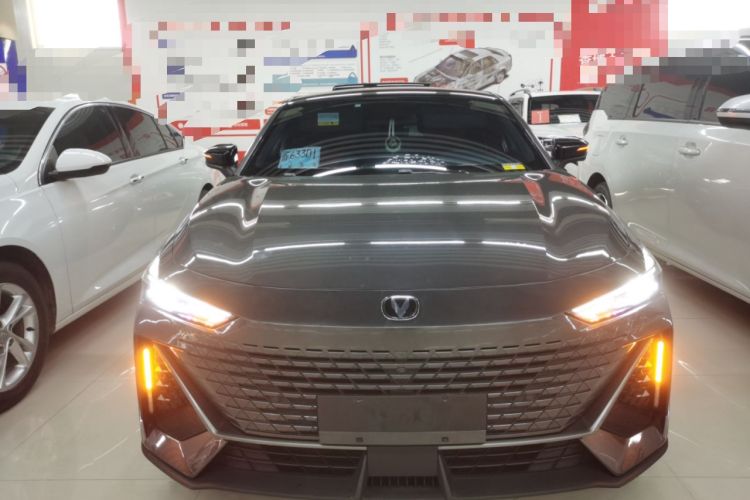 Used CHANGAN UNI-V 2022 1.5T Prestige Version