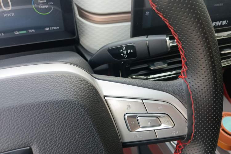 Used JAC Yiwei E10X 2024 Charming Edition 301km Lite