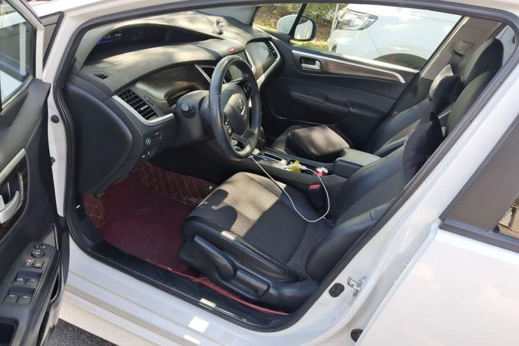 Used Honda Jade 2017 1.8L automatic Comfort version 5 seats