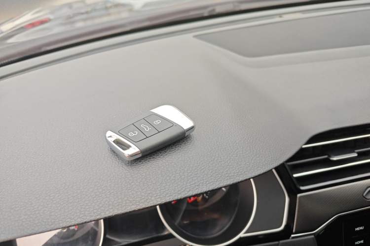 Used Volkswagen Magotan 2020 330TSI DSG Leading Model
