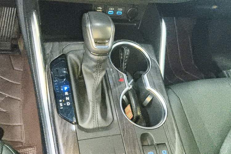 Used Toyota Highlander 2022 Dual-Engine 2.5L Four-Wheel Drive Supreme Edition 7-Seater Gear Lever