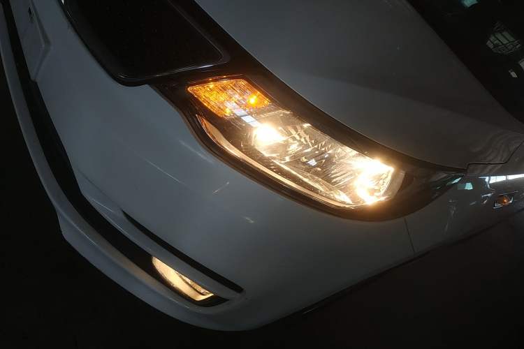 Used Kia K2 2015 Sedan 1.4L Automatic GLS