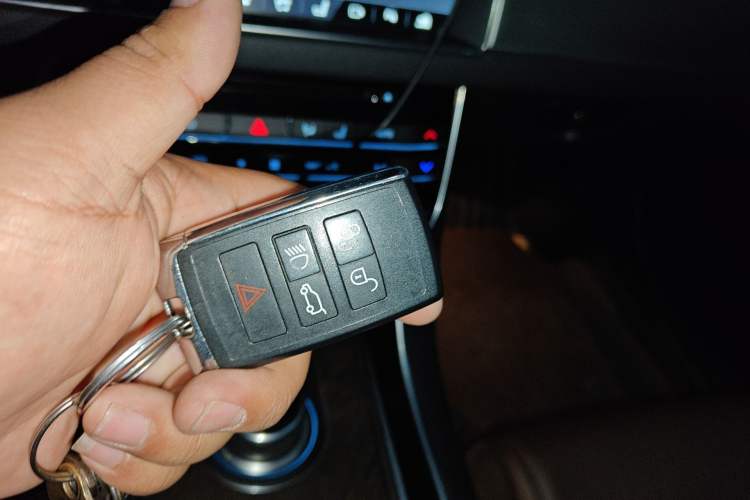 Used Jaguar XFL 2018 XFL 2.0T 250 PS Luxury Edition Vehicle Key