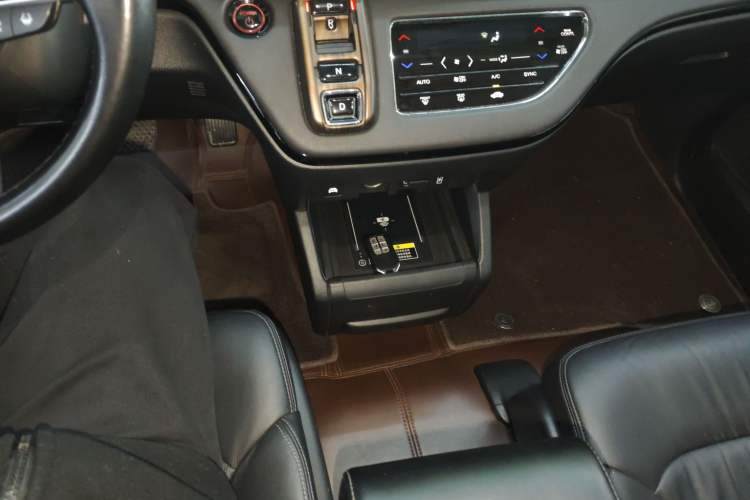 Used Honda Elysion 2022 2.0L eHEV Luxury Edition