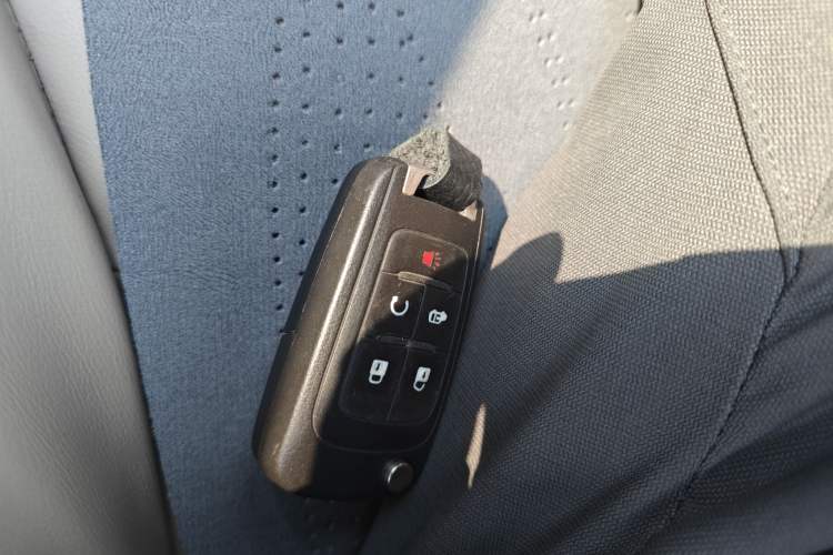 Used Buick GL8 2018 28T Luxury Model China VI Standard
