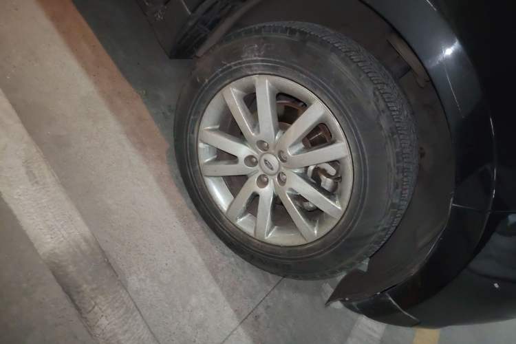 Used Ford Edge 2012 2.0T Zunrui Trim Right Front Wheel Hub