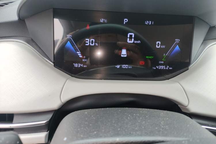 Used Bestune NAT 2023 PRO Enjoy Travel Battery-Swap Version 401km Odometer Close Up