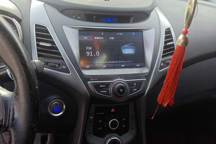 Used Hyundai Elantra (5th Generation / Langdong) 2016 1.6L Manual Luxury Model