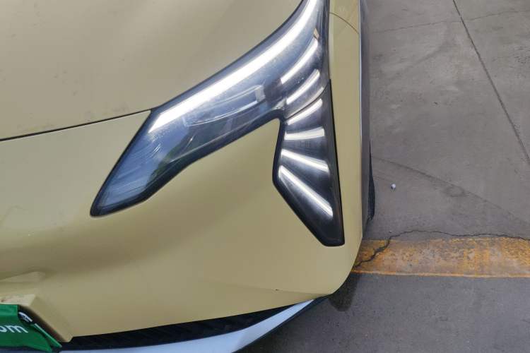 Used AION Y 2022 Plus 70 Smart Edition Left Front Headlight