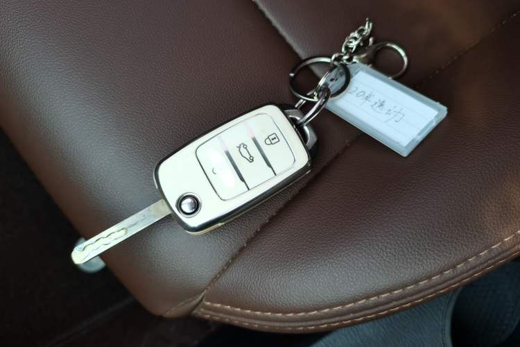 Used CHANGAN Eado DT 2019 1.6L Manual Comfort Model China VI Standard Vehicle Key