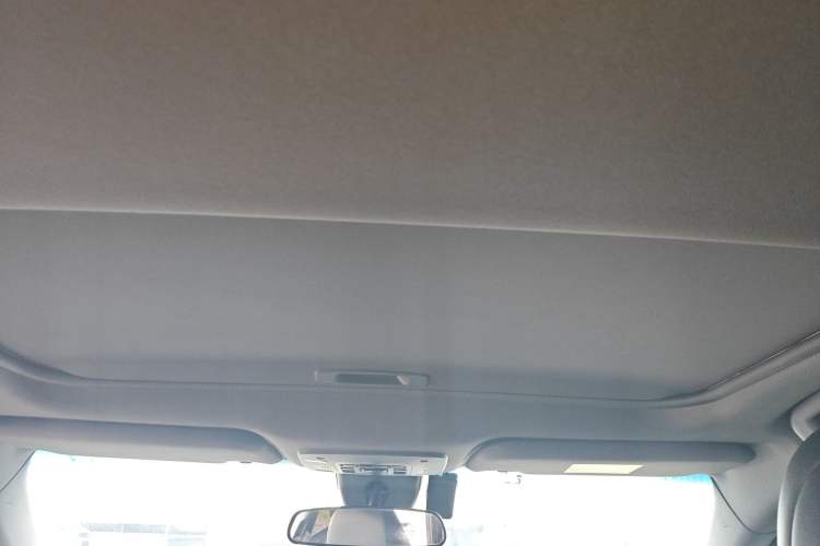 Used Toyota Avalon 2023 2.5L Luxury Edition Headliner