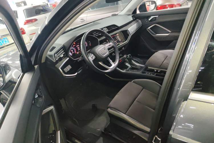 Used Audi Q3 2019 35 TFSI Advanced Dynamic Edition