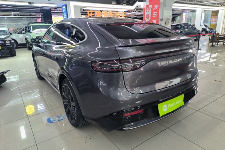 Used Hima Luxeed R7 2024 All-Electric 667 km Max