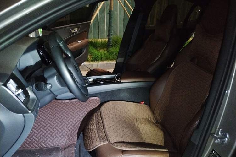 Used Volvo S60 2022 B4 Zhiyi Luxury Edition Left Front Seat