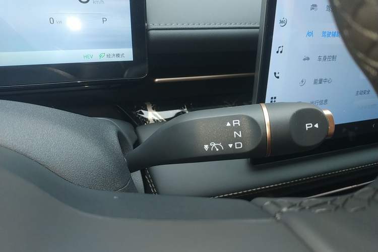 Used Wuling Xingguang 2025 150 km Smart Pilot Version
