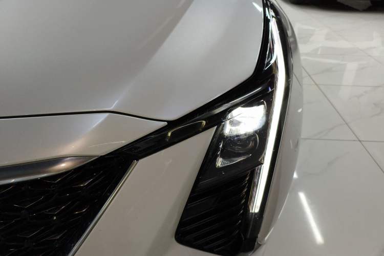 Used Cadillac CT5 2025 28T Urban Sport Edition Left Front Headlight