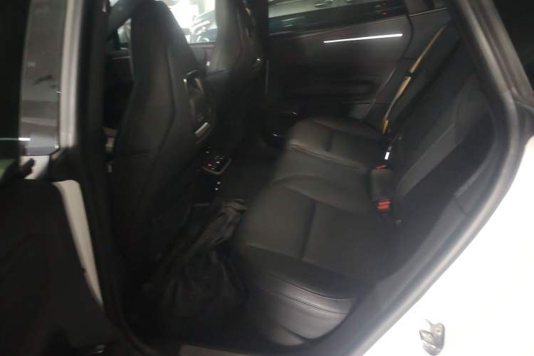 Used Polestar 4 2024 Single-Motor Standard Range PLUS Dual-Star Connectivity Edition
