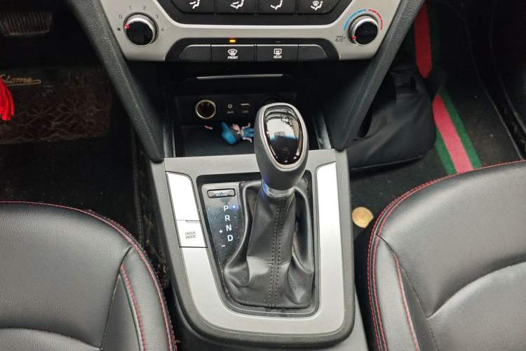 Used Hyundai Elantra (6th Generation / Lingdong) 2016 1.6L Automatic ZhiXuan – Elite Version
