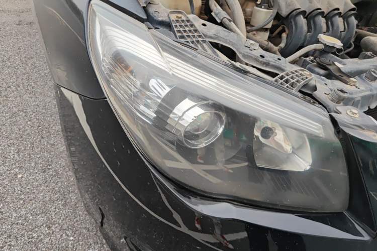 Used BYD L3 2013 1.5L Automatic Comfort Edition Right Front Headlight