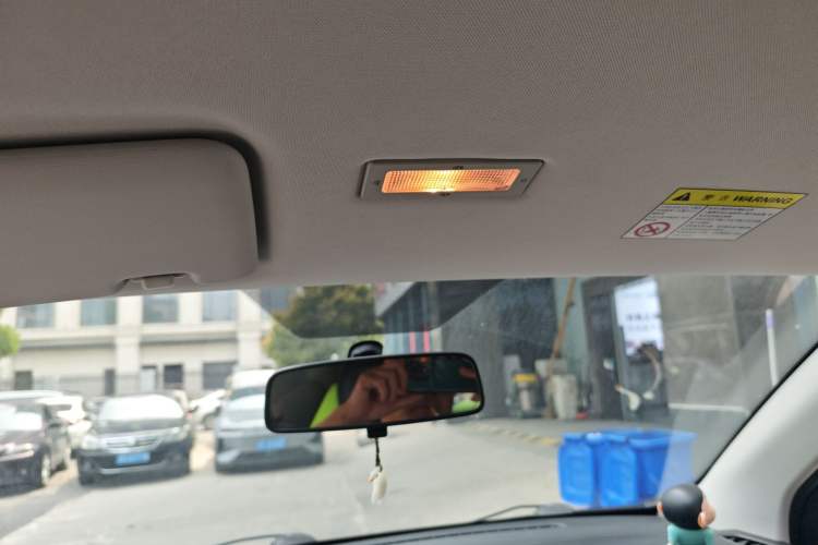 Used Roewe Clever 2021 302 km New Four-Seater Super-Efficient Version