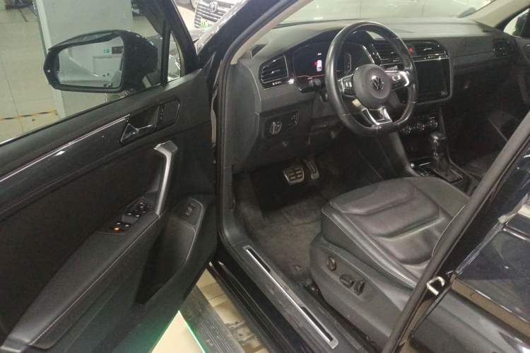 Used Volkswagen Tiguan L 2021 330TSI Automatic Two-Wheel Drive R-Line Enhanced Edition Driver Seat