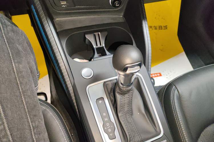 Used Audi Q2L e-tron 2019 Q2L e-tron Pure Electric Smart Enjoyment Model Gear Lever