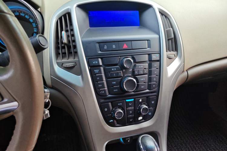 Used Buick GT 2011 GT 1.8L Automatic Fashion Edition Leather Model