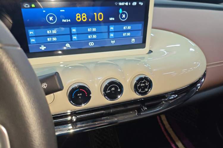 Used Wuling Bingo 2023 203km Comfort Edition Audio And AC Panel