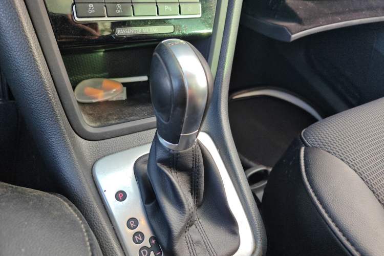 Used Volkswagen Sharan 2016 380TSI Comfort Edition 7-Seater Gear Lever