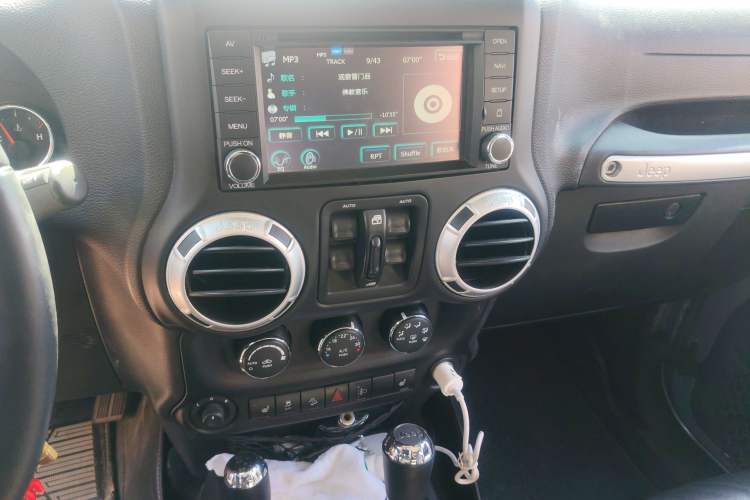 Used Jeep Wrangler 2015 3.0L Sahara Four-Door Comfort Edition