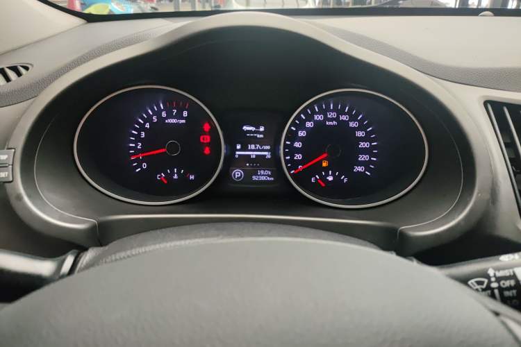 Used Kia Sportage R 2016 2.0L Automatic Two-Wheel Drive GLS Trim Instrument Cluster