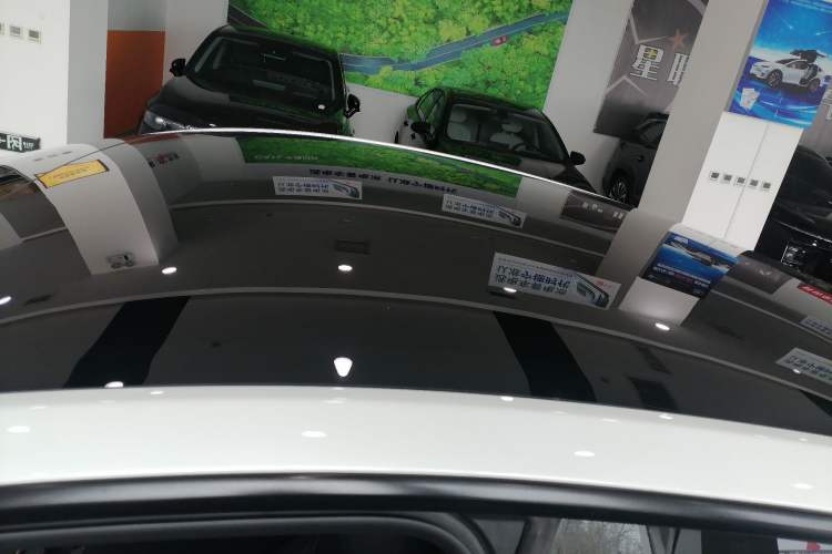 Used Tesla Model Y 2023 Long-Range All-Wheel-Drive Version
