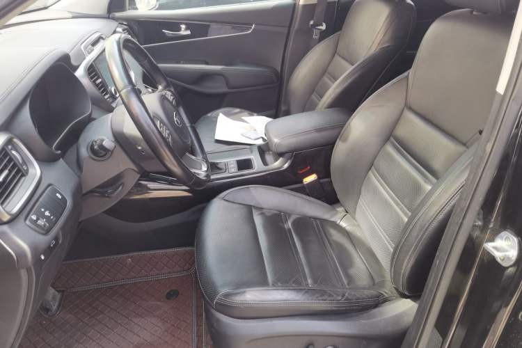 Used Kia Sorento 2015 Sorento L 2.0T Gasoline 4WD Elite Edition 7 Seats China V Emission Standard
